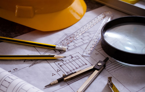 Darstellung einer technischen Illustration zu Kerbfallangaben mit eingezeichneten Belastungspunkten und Symbolen, ohne Personen.